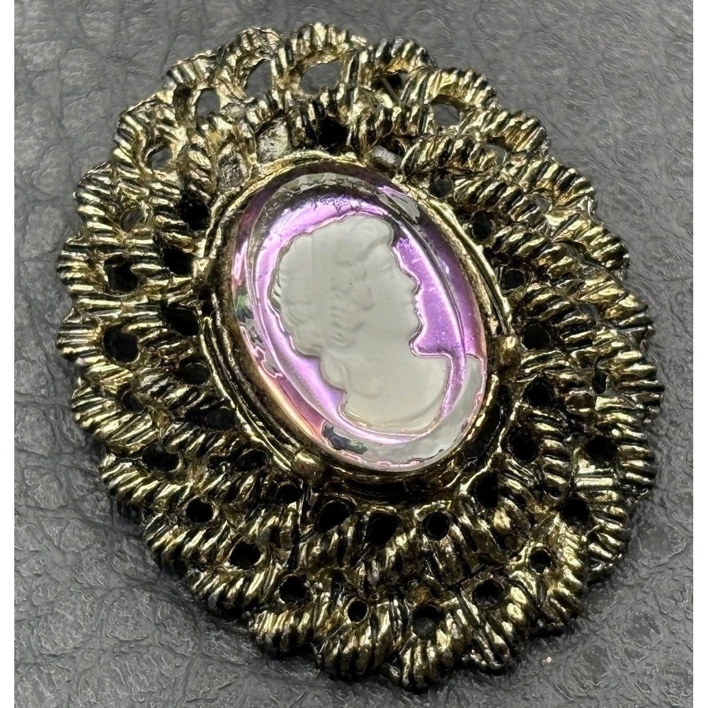 Vintage Victorian Revival Purple Glass Intaglio Cameo Gold Tone Brooch Pin